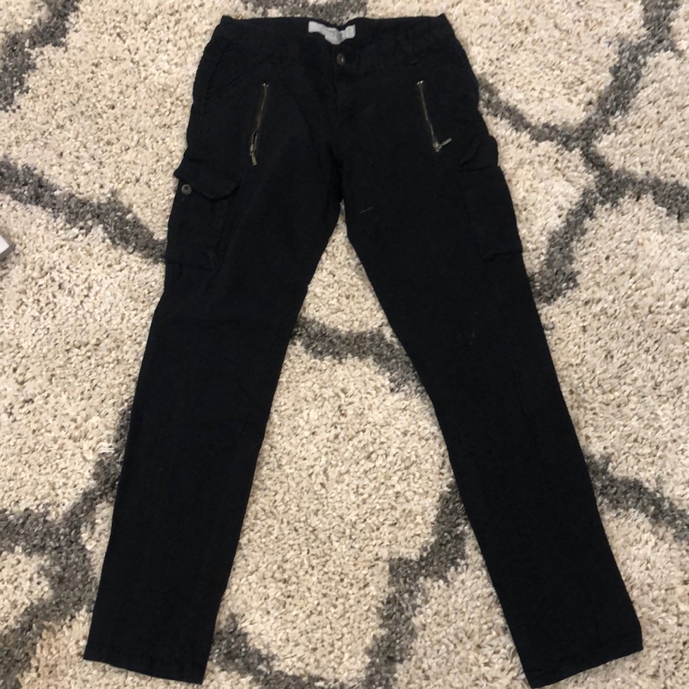 BLACK SKINNY CARGO STYLE PANTS